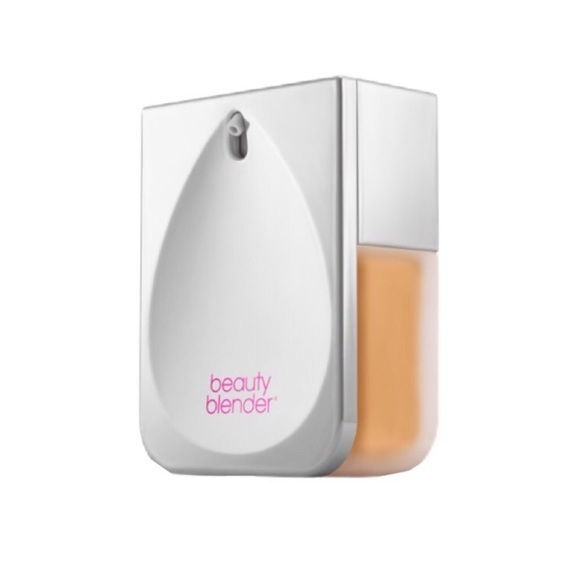 BEAUTYBLENDER Liquid Whip Foundation Sponge 3.2 W - Picture 6 of 16